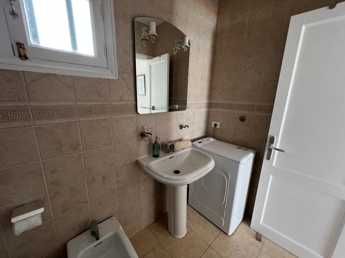 Oasis Blue - Beautiful 1 Bedroom On Private Complex With Pool