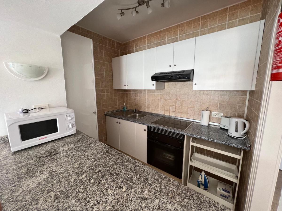 Apartment Oasis Blue - Beautiful 1 Bedroom On Private Complex With Pool
